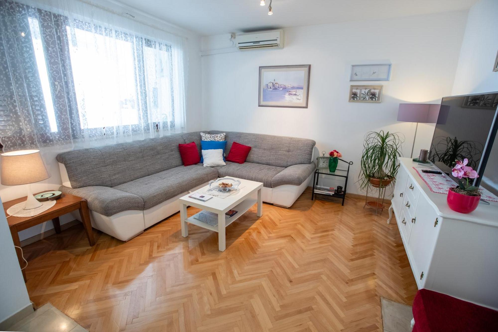 Apartment Gloria Podstrana Buitenkant foto